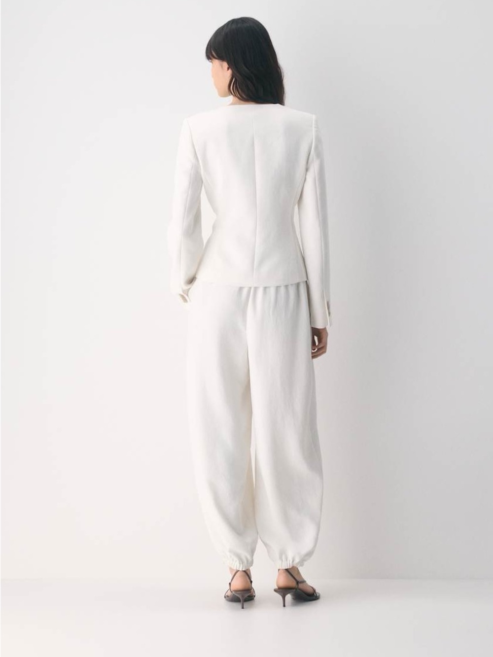 Aritzia Regal Blazer crepette size 10 NWT light birch - Picture 3 of 9